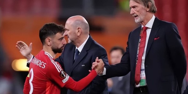 1亿英镑卖不卖？曝沙特豪门正式报价曼联队长，离队或促成三赢交易